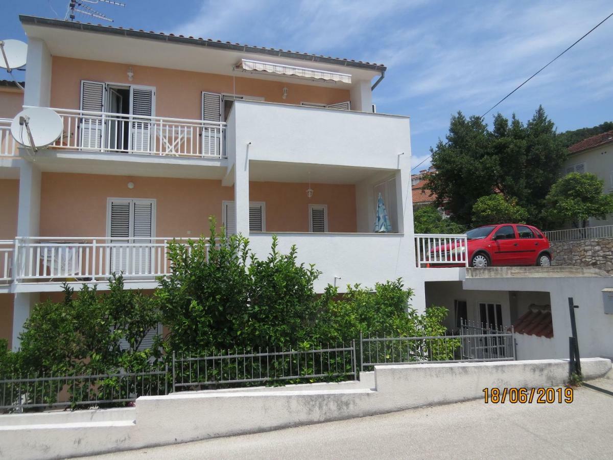 Apartments Prosperina Hvar Town Bagian luar foto